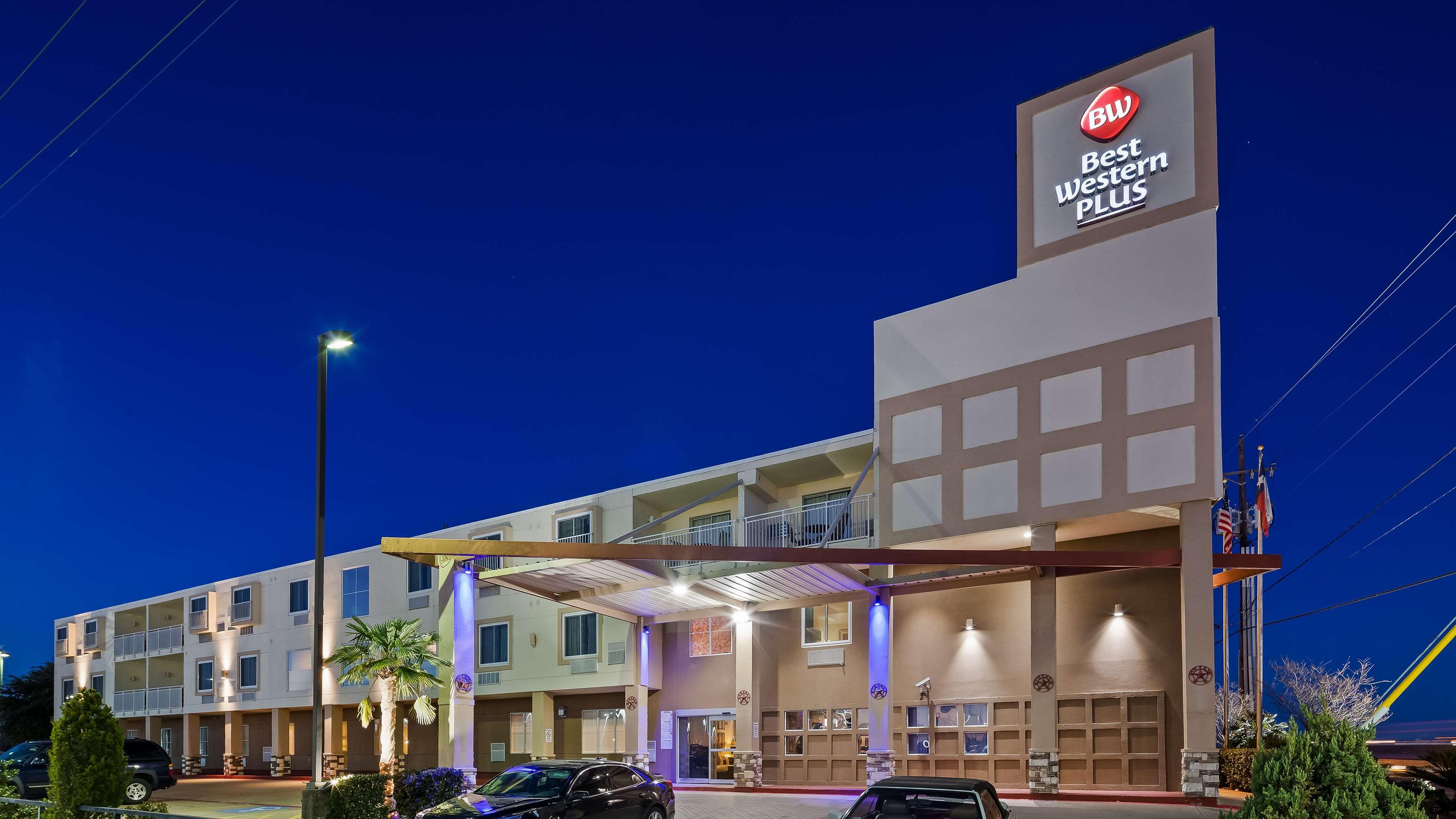 Best Western Plus Rockwall Inn & Suites Bagian luar foto