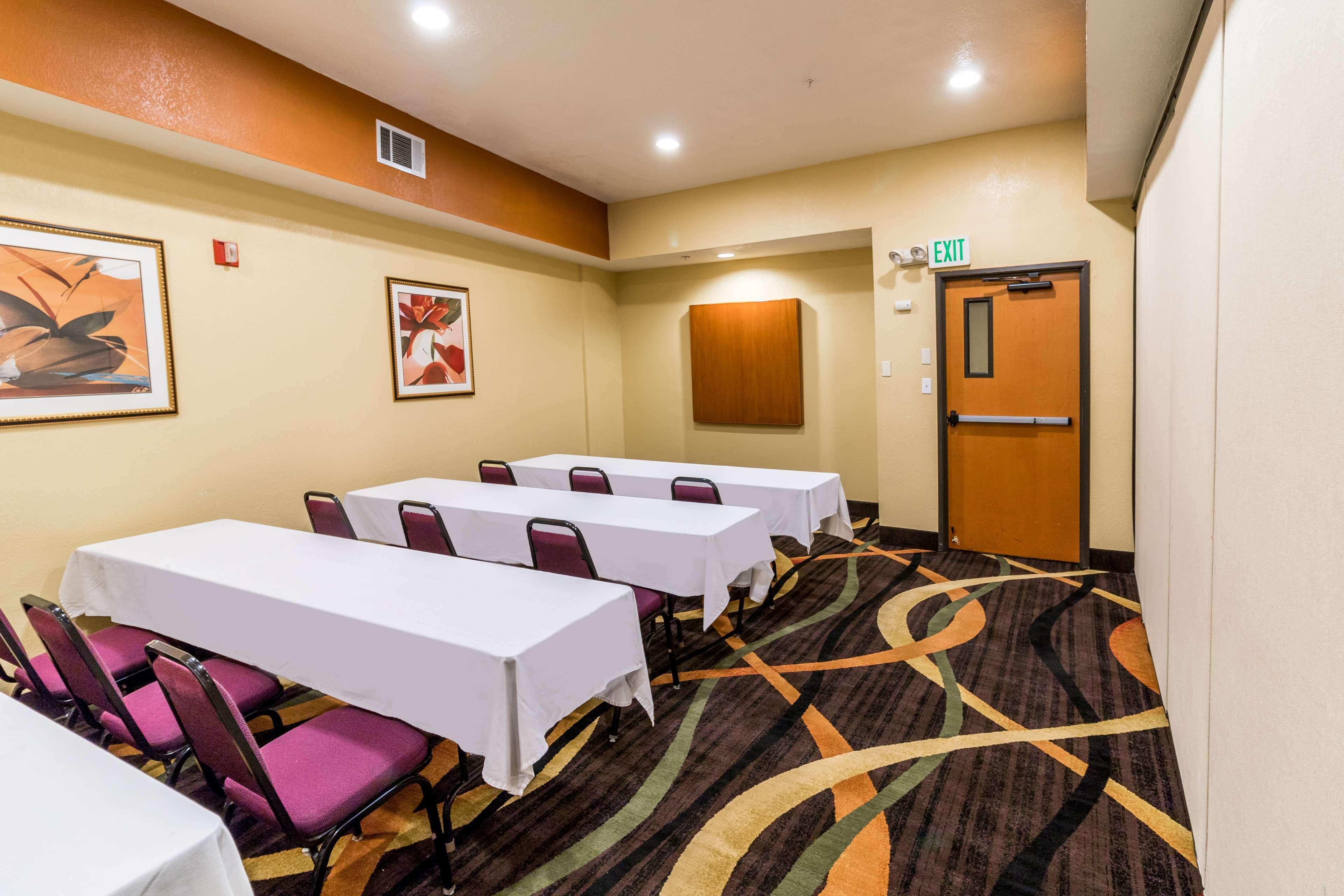 Best Western Plus Rockwall Inn & Suites Bagian luar foto