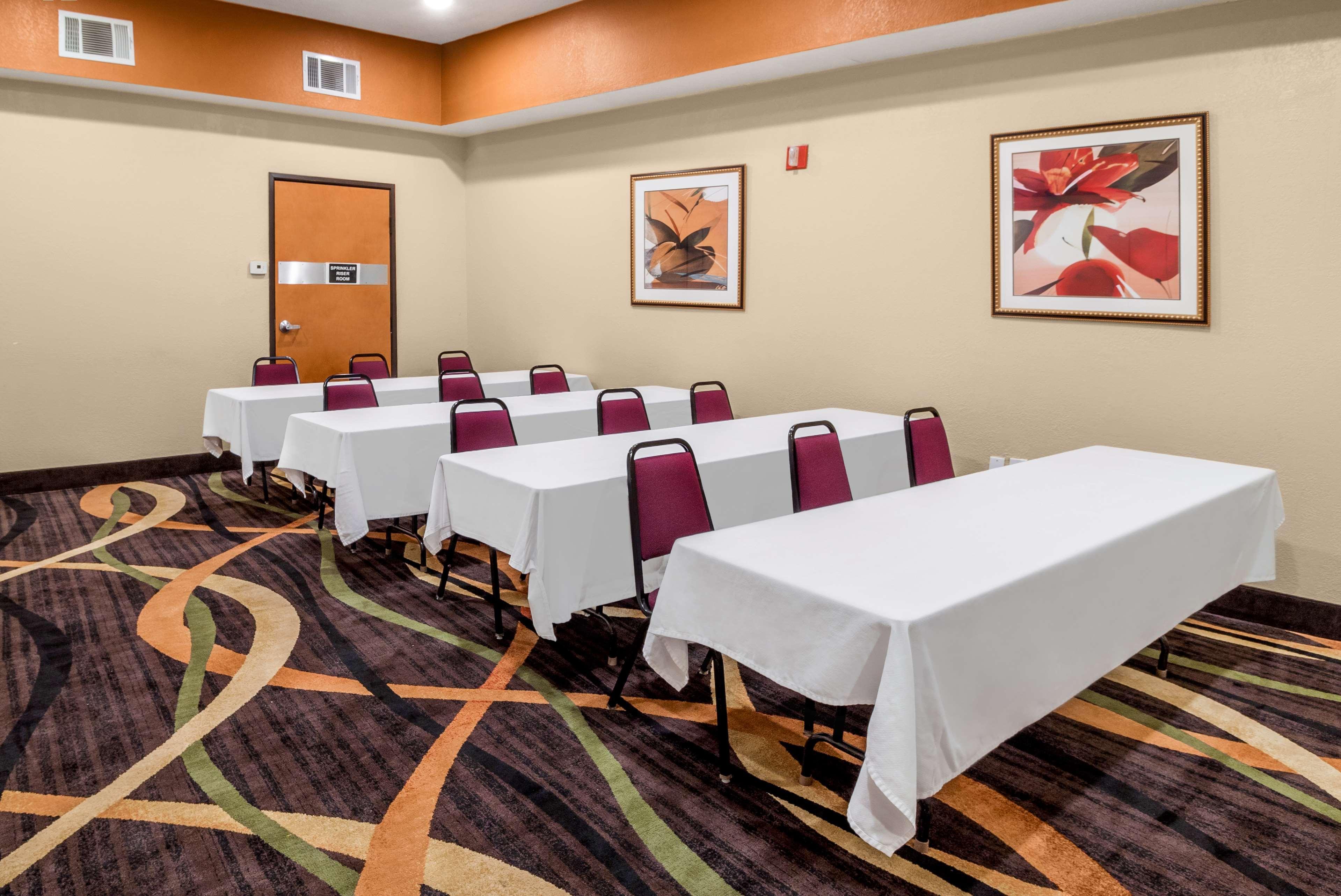 Best Western Plus Rockwall Inn & Suites Bagian luar foto
